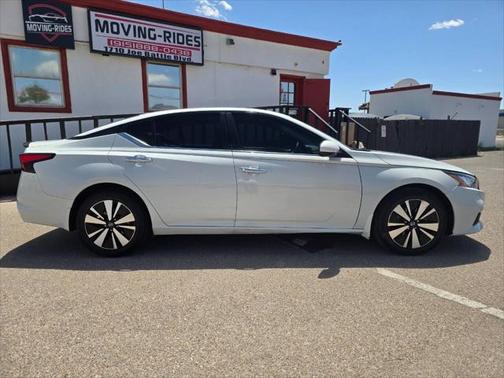 2022 Nissan Altima 2.5 SV
