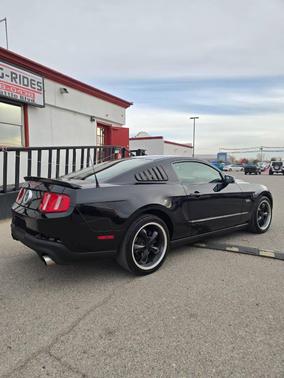 2011 Ford Mustang GT Premium