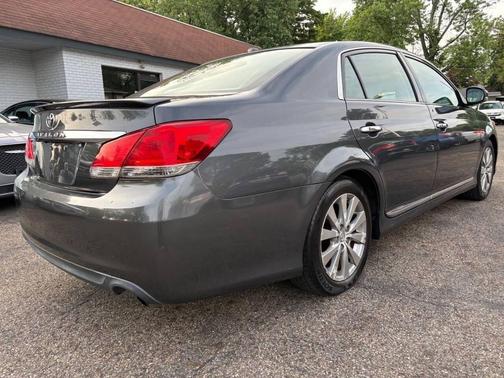 Magnetic Gray Metallic 2011 Toyota Avalon Limited