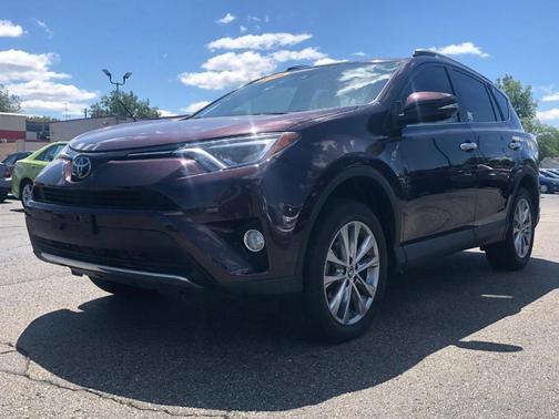 Photo 3 of 29 of 2016 Toyota RAV4 Limited