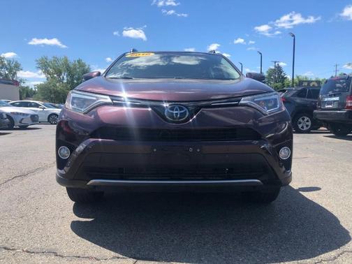 Photo 2 of 29 of 2016 Toyota RAV4 Limited