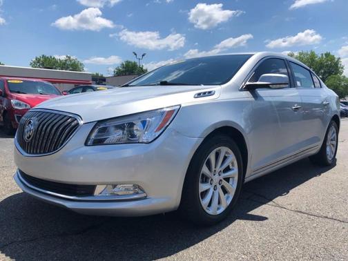 Photo 3 of 25 of 2016 Buick LaCrosse Leather