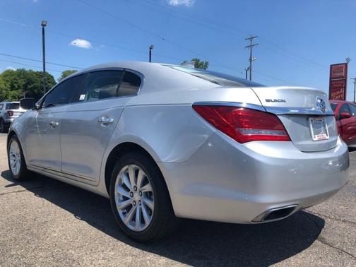 Photo 5 of 25 of 2016 Buick LaCrosse Leather