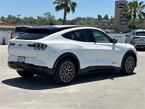 2024 Ford Mustang Mach-E PREMIUM