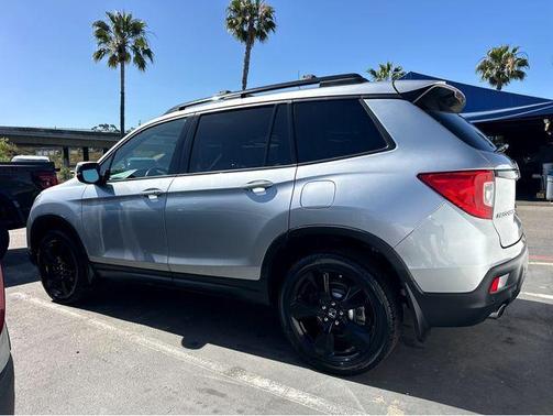 Lunar Silver Metallic 2020 Honda Passport Elite