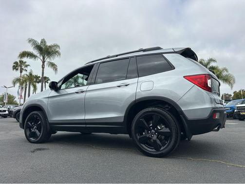 Lunar Silver Metallic 2020 Honda Passport Elite