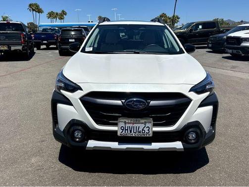 Crystal White Pearl 2024 Subaru Outback Limited XT