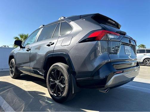 2024 Toyota RAV4 Hybrid XSE