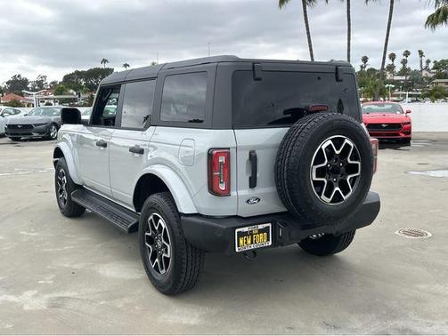 Avalanche 2026 Ford Bronco Outer Banks