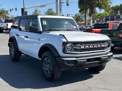 Oxford White 2026 Ford Bronco Big Bend