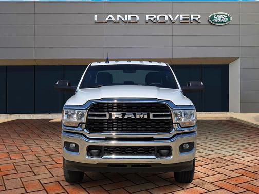 Bright White Clearcoat 2022 RAM 2500 Big Horn Crew Cab 4x4 6'4' Box