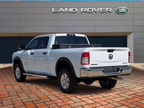 Bright White Clearcoat 2022 RAM 2500 Big Horn Crew Cab 4x4 6'4' Box