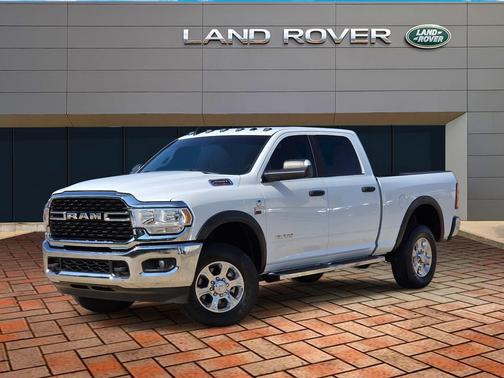 Bright White Clearcoat 2022 RAM 2500 Big Horn Crew Cab 4x4 6'4' Box