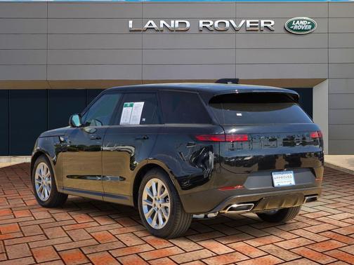 2025 Land Rover Range Rover Sport SE