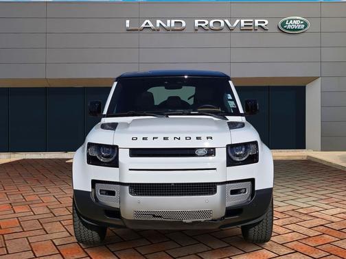 Fuji White 2024 Land Rover Defender 110 P500 SE