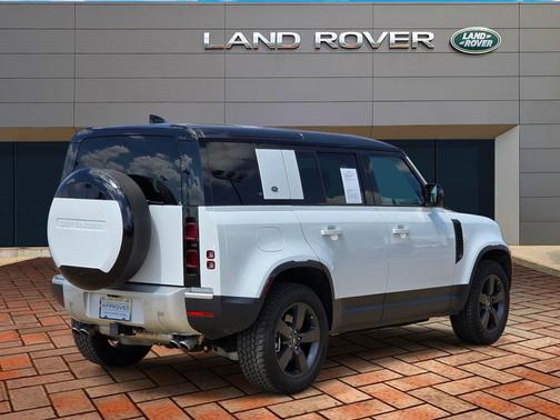 Fuji White 2024 Land Rover Defender 110 P500 SE