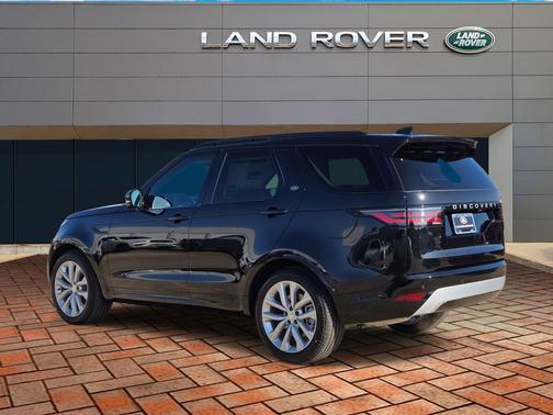 Santorini Black Metallic 2026 Land Rover Discovery Gemini Edition