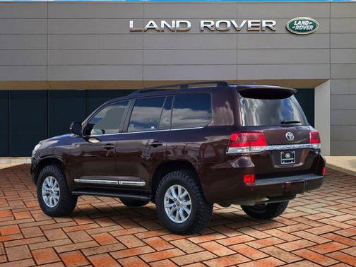 2017 Toyota Land Cruiser Base