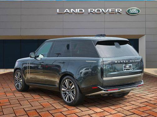 2025 Land Rover Range Rover P530 SE