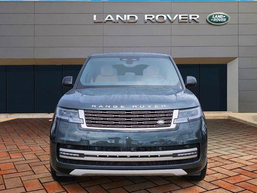 2025 Land Rover Range Rover P530 SE