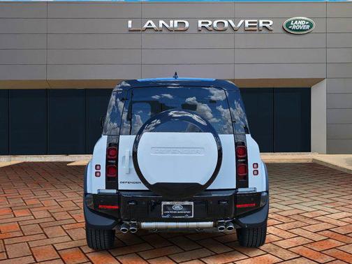 2025 Land Rover Defender 110 P500 X-Dynamic SE