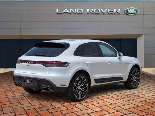 2023 Porsche Macan T