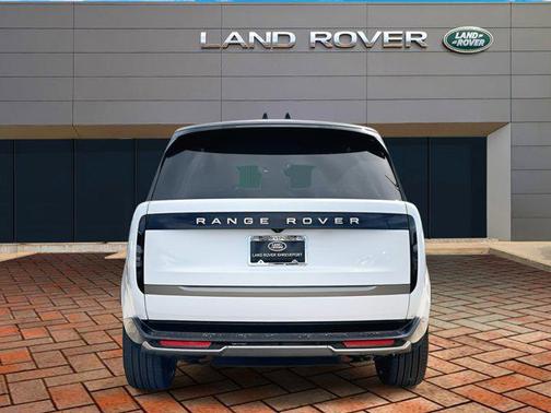 2025 Land Rover Range Rover P530 SE