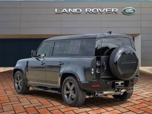 Carpathian Grey Premium Metallic 2025 Land Rover Defender 110 V8