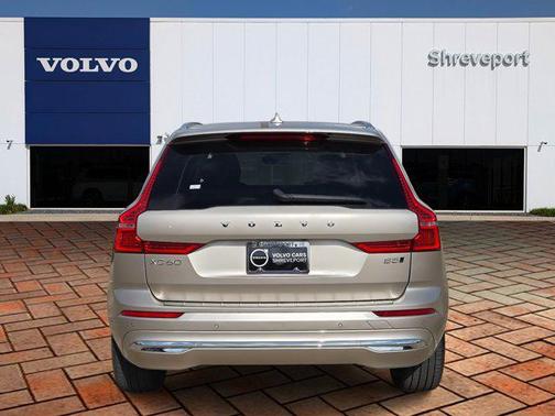 2023 Volvo XC60 B5 Ultimate Bright Theme