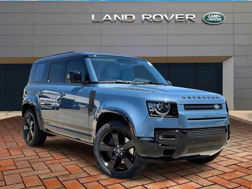 2025 Land Rover Defender 110 P400 X-Dynamic SE