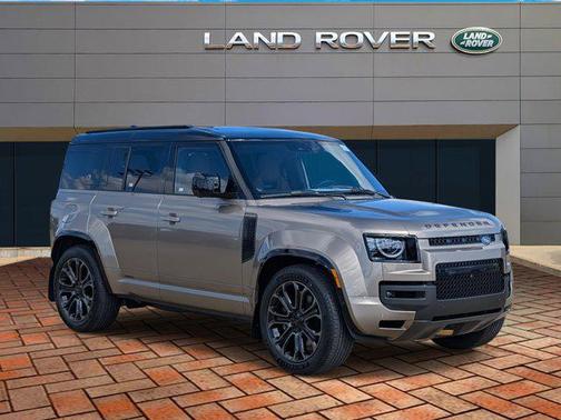 2026 Land Rover Defender OCTA