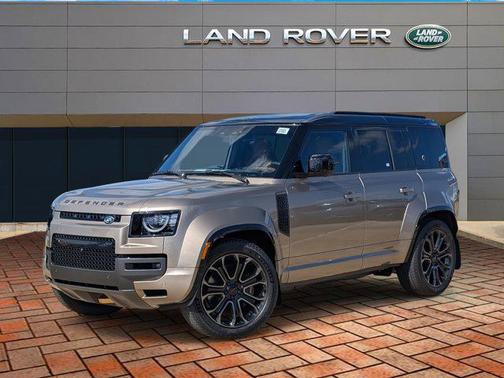 2026 Land Rover Defender OCTA