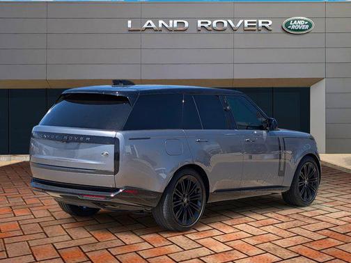 2023 Land Rover Range Rover P530 SE