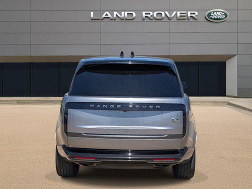 2023 Land Rover Range Rover P530 SE