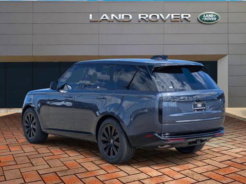 2025 Land Rover Range Rover P400 SE