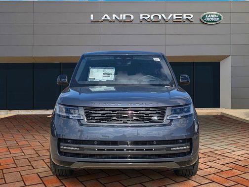 2025 Land Rover Range Rover P400 SE