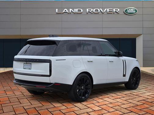 Fuji White 2024 Land Rover Range Rover P530 SE