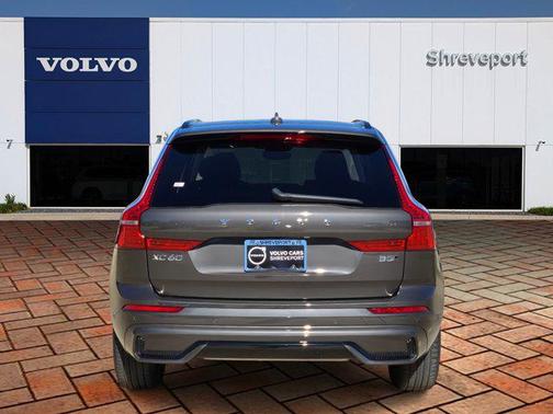 2025 Volvo XC60 B5 Plus