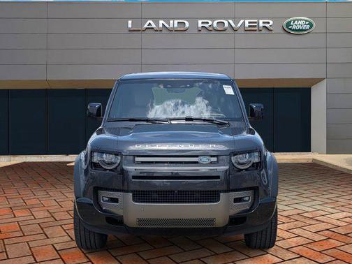 2025 Land Rover Defender 110 P500 X-Dynamic SE