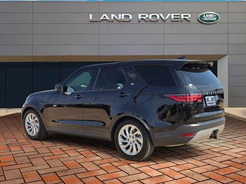 Santorini Black Metallic 2025 Land Rover Discovery P300 S