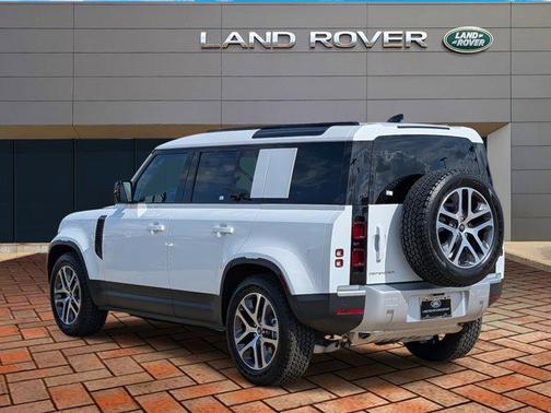 2025 Land Rover Defender 110 P400 S