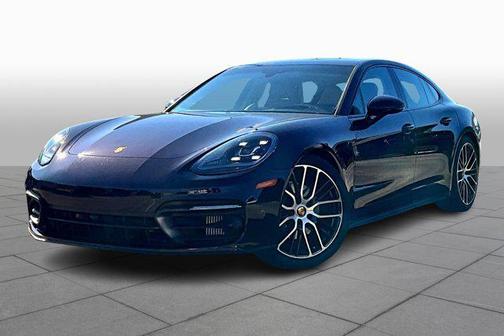 2023 Porsche Panamera 4 Platinum Edition