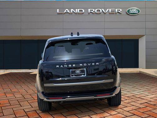 2025 Land Rover Range Rover P530 SE
