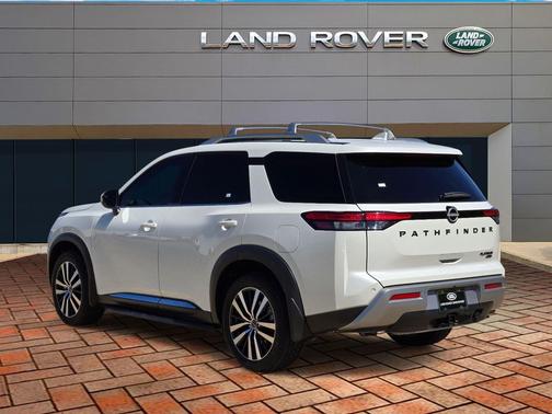 2024 Nissan Pathfinder Platinum 4WD