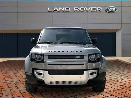 2025 Land Rover Defender 110 P400 S