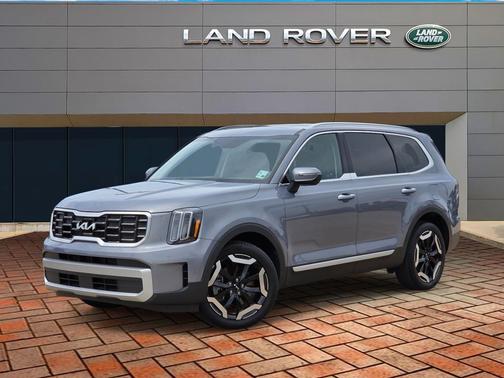 Everlasting Silver 2023 Kia Telluride S