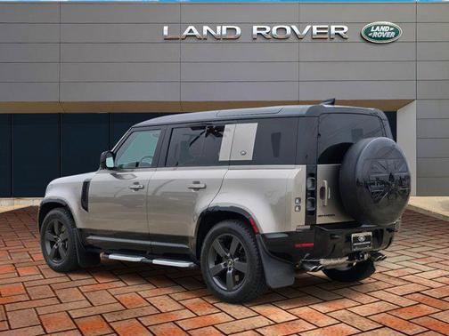 2023 Land Rover Defender 110 V8