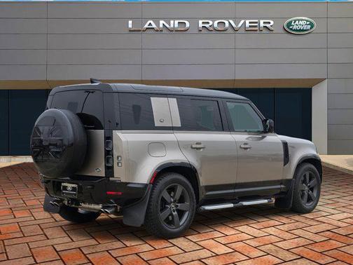 2023 Land Rover Defender 110 V8