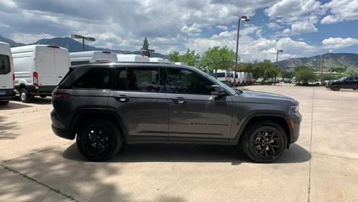 2025 Jeep Grand Cherokee Altitude