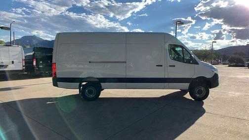 Arctic White 2024 Mercedes-Benz Sprinter 2500 High Roof